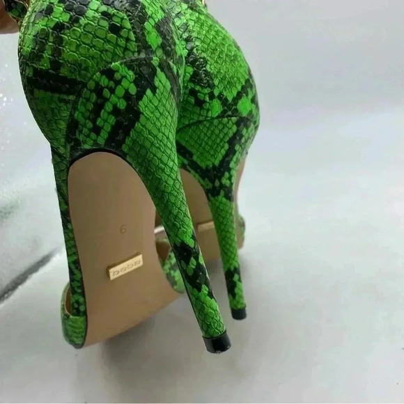 New Bebe ankle snake print strap stiletto heel rhinestone dangle letter size 9 - Picture 7 of 9